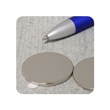Scheibenmagnete aus Neodym, N35 axial, selbstklebend, 2 mm dick, Ø 30 mm - vernickelt